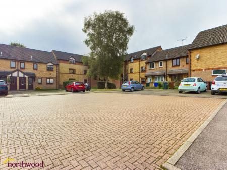 1 bedroom Flat for sale in Broome Way, Banbury, OX16