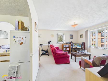 2 bedroom Flat for sale in Broome Way, Banbury, OX16