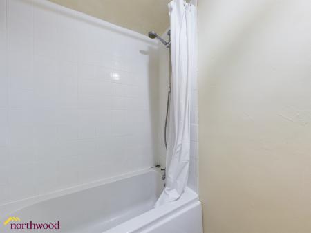 1 bedroom Flat to let in Christchurch Court, Banbury, OX16