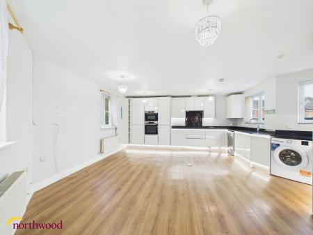 4 bedroom Terraced House for sale in Rosemary Drive, Banbury, OX16