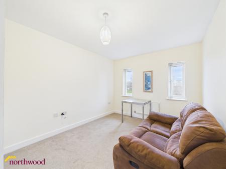 4 bedroom Terraced House for sale in Rosemary Drive, Banbury, OX16