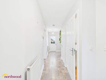 4 bedroom Terraced House for sale in Rosemary Drive, Banbury, OX16