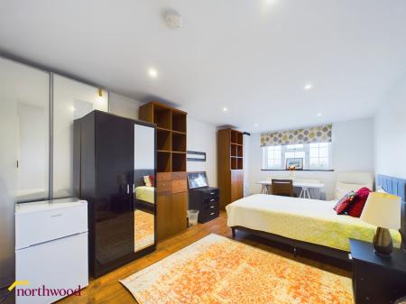 1 bedroom Studio flat to let in Gascoigne Way, Bloxham, OX15