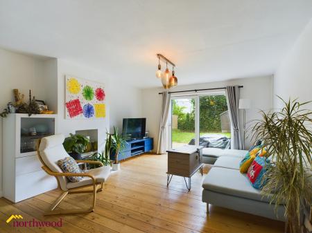 3 bedroom Terraced House for sale in Prescott Close, Banbury, OX16