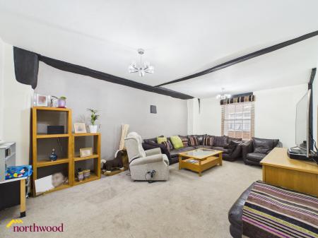 3 bedroom House for sale in Butchers Row, Banbury, OX16