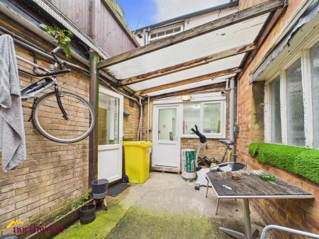3 bedroom House for sale in Butchers Row, Banbury, OX16