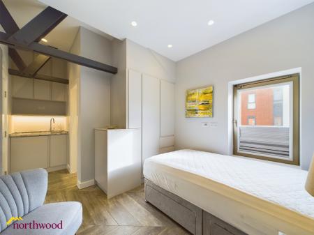 1 bedroom Studio flat to let in Calthorpe Street, Banbury, OX16