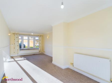 3 bedroom Semi-detached house to let in Riley Drive, Banbury, OX16