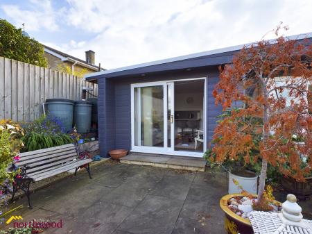 1 bedroom Studio flat to let in Danvers Road, Broughton, OX15