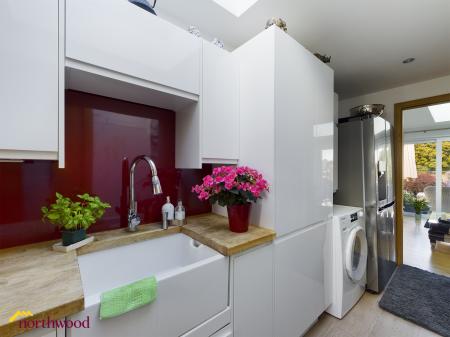 1 bedroom Studio flat to let in Danvers Road, Broughton, OX15