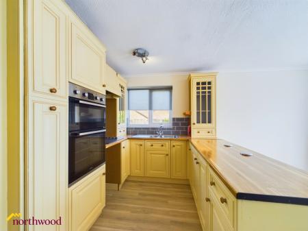 2 bedroom Bungalow to let in Durham Mews, Banbury, OX16