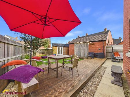 4 bedroom Detached house for sale in Bismore Road, Banbury, OX16