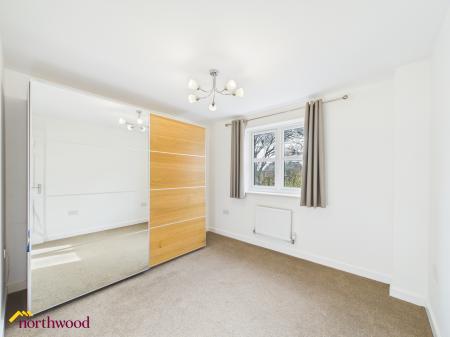 4 bedroom Detached house for sale in Bismore Road, Banbury, OX16