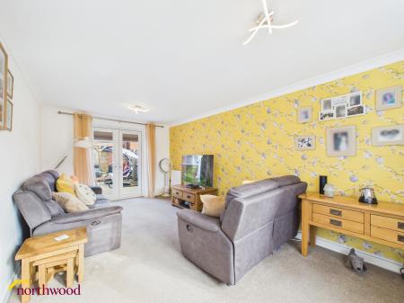 4 bedroom Detached house for sale in Bismore Road, Banbury, OX16