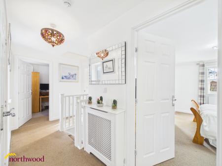 4 bedroom Detached house for sale in Bismore Road, Banbury, OX16