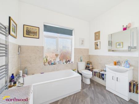 2 bedroom Terraced House for sale in Albert Street, Banbury, OX16