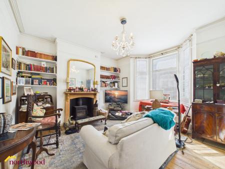 2 bedroom Terraced House for sale in Albert Street, Banbury, OX16