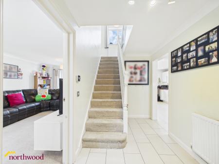 5 bedroom Detached house for sale in Hart Close, Banbury, OX16