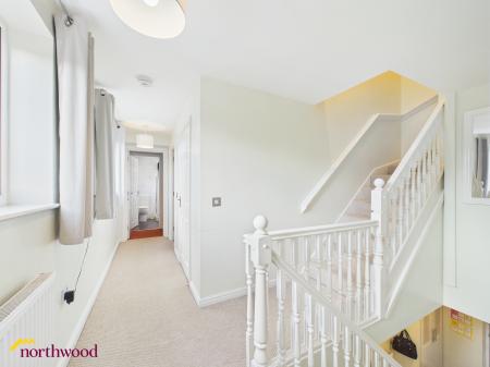 5 bedroom Detached house for sale in Hart Close, Banbury, OX16