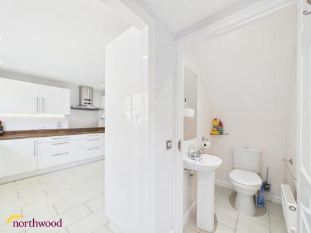 5 bedroom Detached house for sale in Hart Close, Banbury, OX16