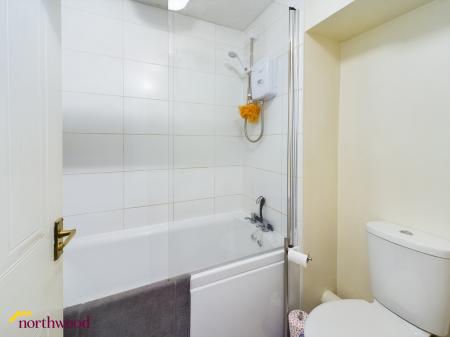 1 bedroom Flat to let in Parklands, Banbury, OX16