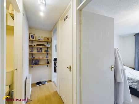 1 bedroom Flat to let in Parklands, Banbury, OX16