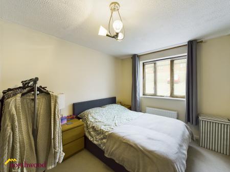 1 bedroom Flat to let in Parklands, Banbury, OX16