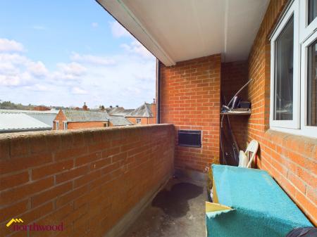 1 bedroom Flat to let in Jubilee Court, Banbury - Garage