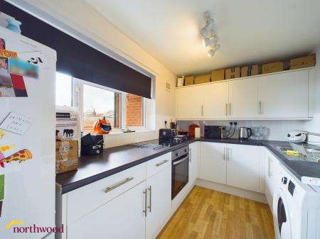 1 bedroom Flat to let in Jubilee Court, Banbury - Garage