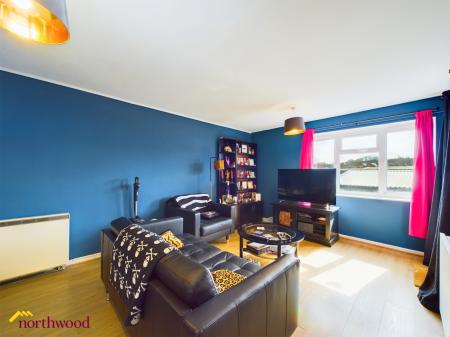 1 bedroom Flat to let in Jubilee Court, Banbury - Garage