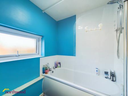 1 bedroom Flat to let in Jubilee Court, Banbury - Garage