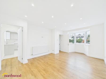 3 bedroom Semi-detached house to let in Bloxham Road, Banbury, OX16