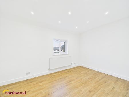 3 bedroom Semi-detached house to let in Bloxham Road, Banbury, OX16