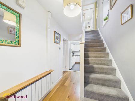 2 bedroom End of terrace house for sale in Miles Meadow, Stratford-upon-Avon, CV37