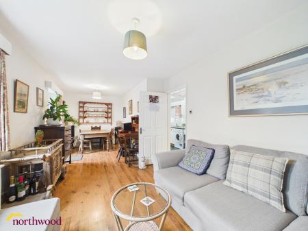 2 bedroom End of terrace house for sale in Miles Meadow, Stratford-upon-Avon, CV37