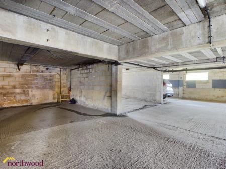 1 bedroom Flat for sale in Christchurch Court, Banbury, OX16