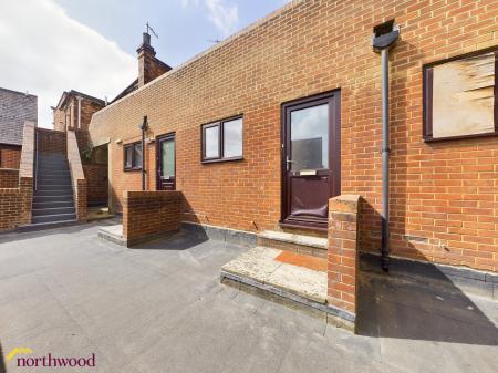 Christchurch Court, Banbury, OX16