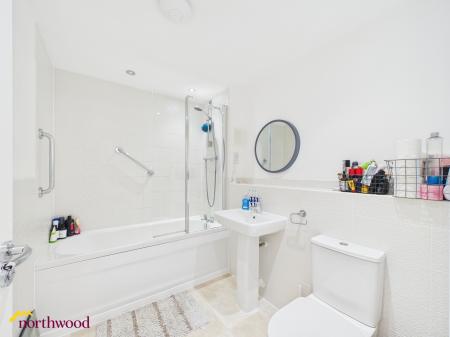 3 bedroom Town house for sale in Longford Park Road, Banbury, OX15