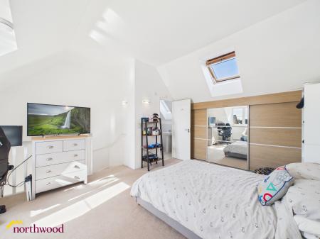 3 bedroom Town house for sale in Longford Park Road, Banbury, OX15