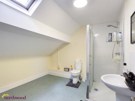 4 bedroom Terraced House to let in Middleton Road, Banbury, OX16