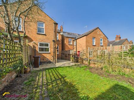 3 bedroom Semi-detached house to let in Grosvenor Road, Banbury, OX16