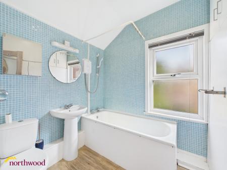 3 bedroom Semi-detached house to let in Grosvenor Road, Banbury, OX16