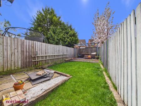 3 bedroom Semi-detached house for sale in Hillview Crescent, Banbury, OX16