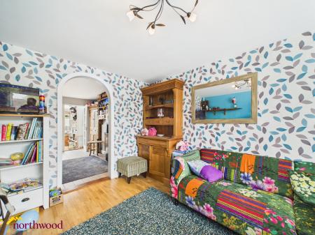 3 bedroom Semi-detached house for sale in Hillview Crescent, Banbury, OX16