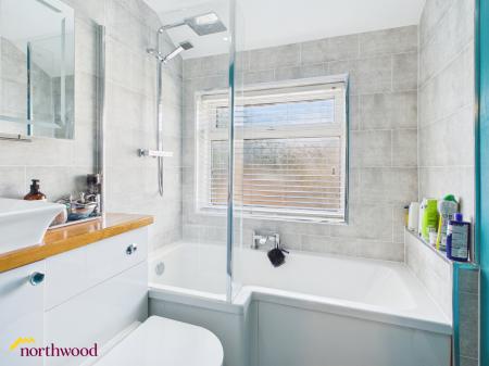 3 bedroom Semi-detached house for sale in Hillview Crescent, Banbury, OX16