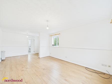 2 bedroom Ground floor maisonette to let in Dean Close, Banbury, OX16