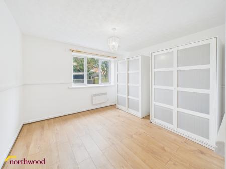 2 bedroom Ground floor maisonette to let in Dean Close, Banbury, OX16