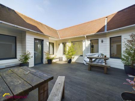 1 bedroom Studio flat to let in Horse Fair, Banbury, OX16