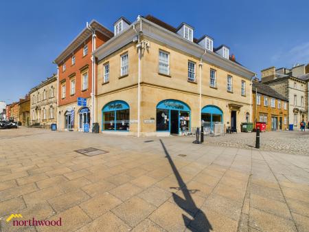 1 bedroom Studio flat to let in Horse Fair, Banbury, OX16