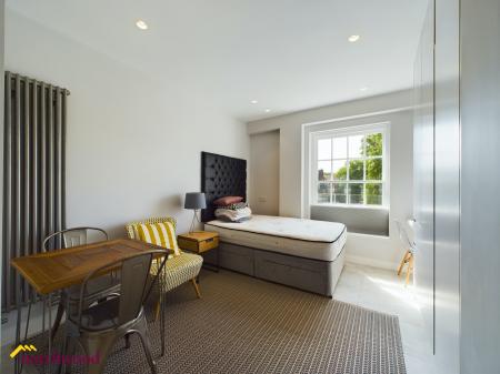 1 bedroom Studio flat to let in Horse Fair, Banbury, OX16